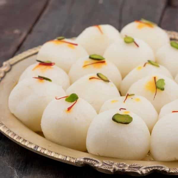 Rasgulla (1 Pc) - Halwai Sweets